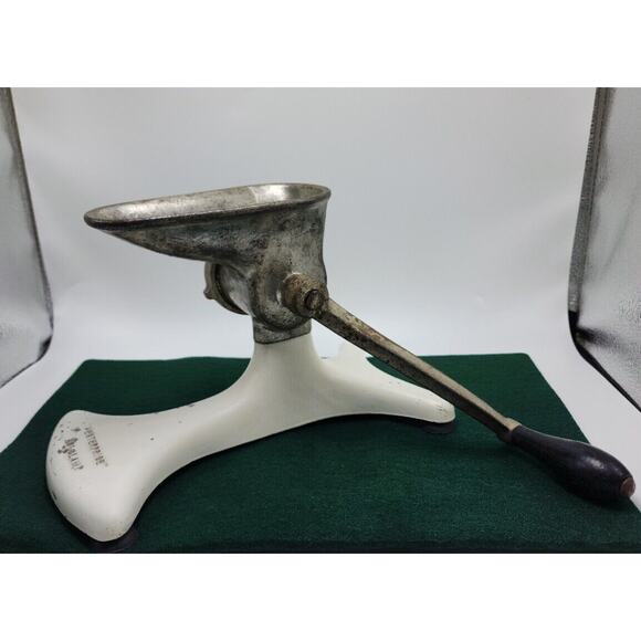 Vintage 70s Meat‎ Grinder Enterprise K-1978 White Cast-Iron No Clamp - Picture 10 of 16